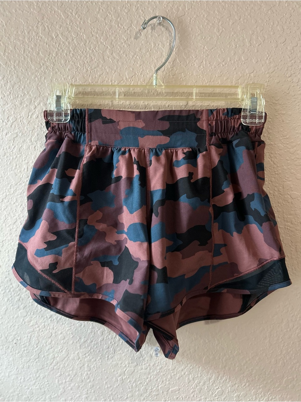 Lululemon Hotty Hot High-Rise Short 2.5" – Heritage 365 Camo Brier Rose Size 4